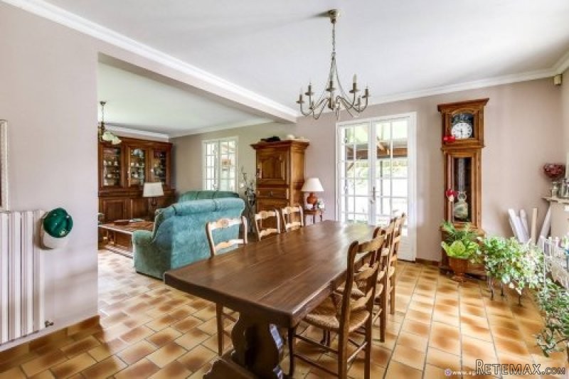 6 Beroom Villa Set On 1.6 Hectares Of.. - 2