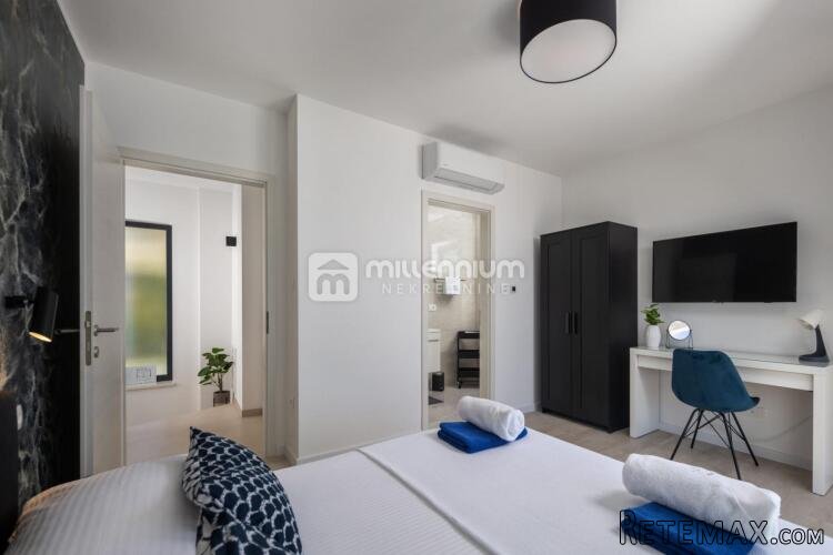 Šmrika, 245m2, vila s bazenom i pogledom na more - 9