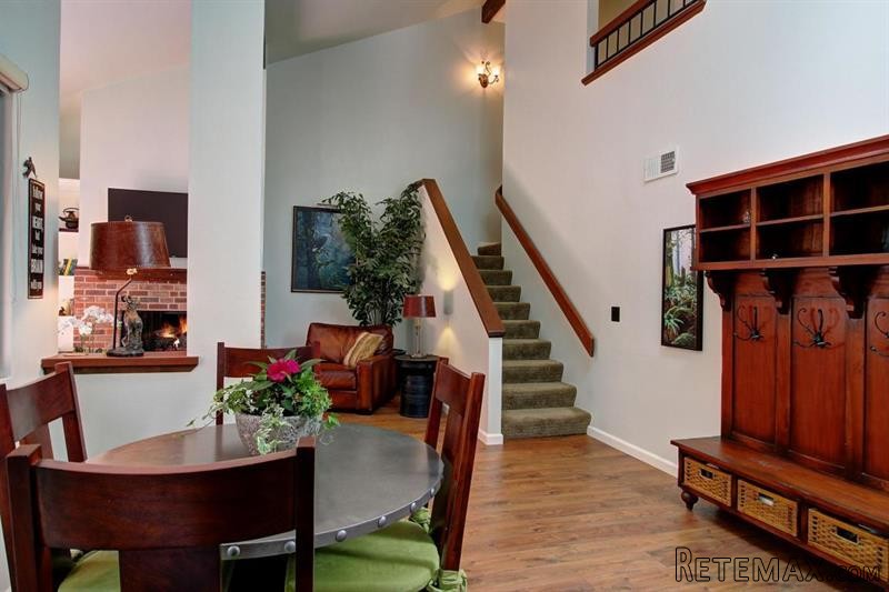 3 bedroom Apartment For Sale: 223 Reef.. - 2