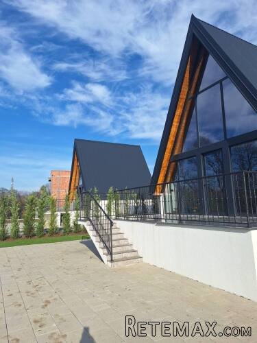 Na prodaju 2 A-Frame kuce sa bazenima - 3