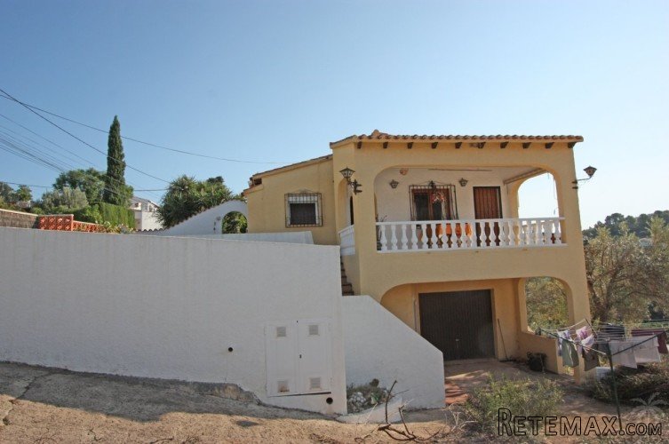 South facing 2 bedroom villa for sale within easy walking.. - 3