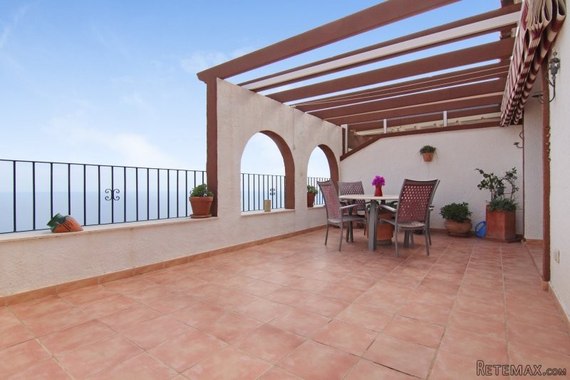 2 Bed 1 Bath Apartment with Panoramic.. - 2