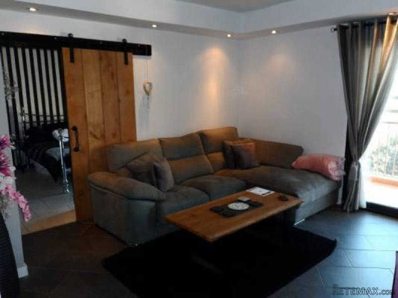 3 Bedroom 1 Bathroom Apartment In.. - 2