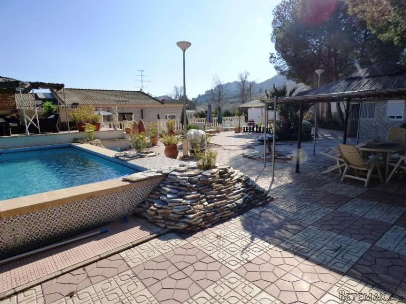 6 bedroom Villa in Sax (Ref. PV2529)