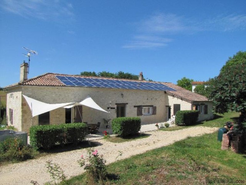 Beautiful Stone Property Set On 25..