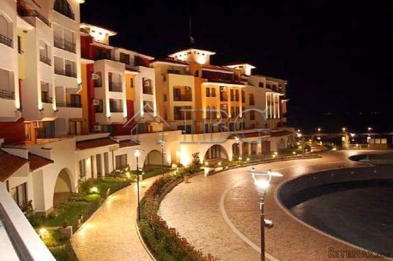 For sale is a furnished studio with..