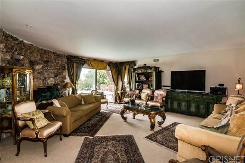 3526 Alginet Drive | Encino, California.. - 2
