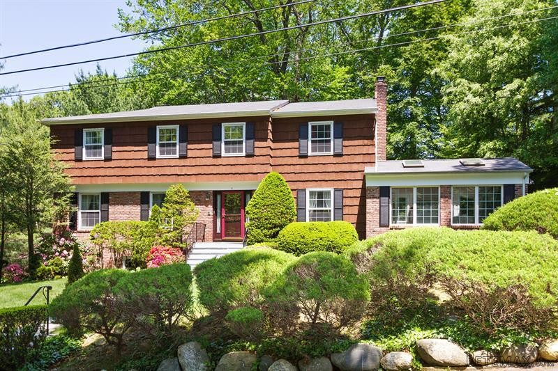 4 bedroom House For Sale: 11 Paxford..