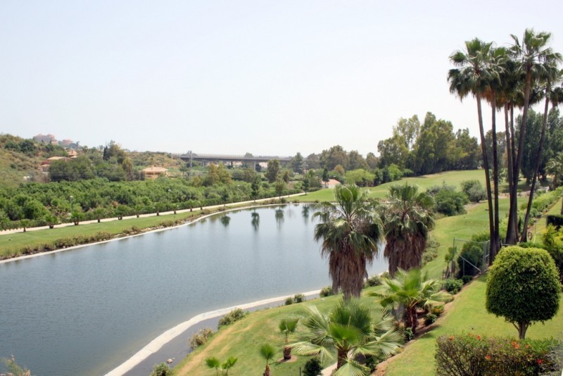 Ground Floor Front Line Lake & Golf.. - 2