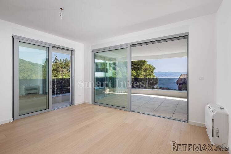 OPATIJA, stan 2S+DB s pogledom na more u novogradnji s..