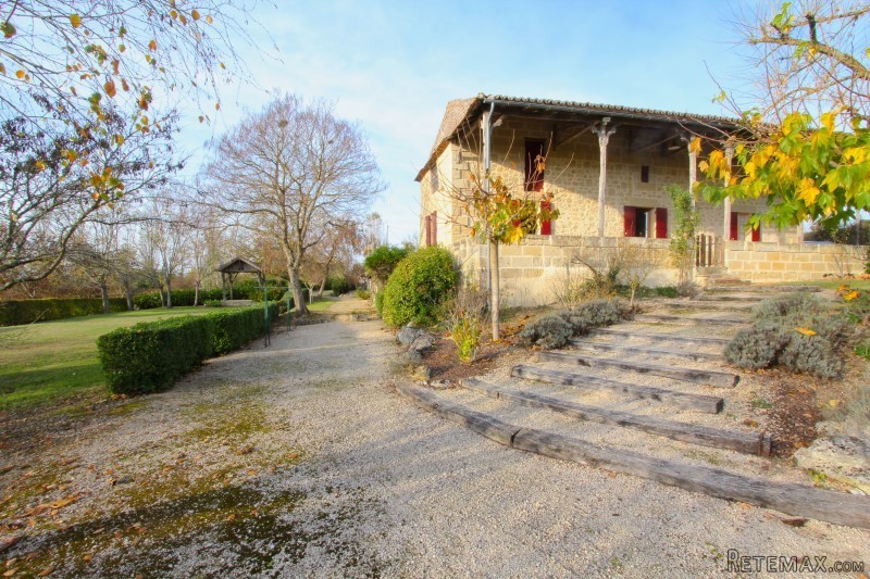 PRICE REDUCTION for this Charming 3-bed..