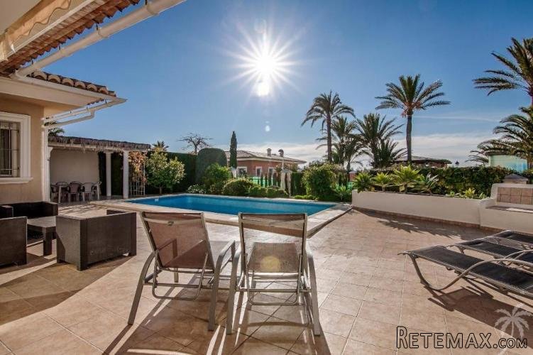 Beautiful singley storey villa in perfect condition with.. - 2