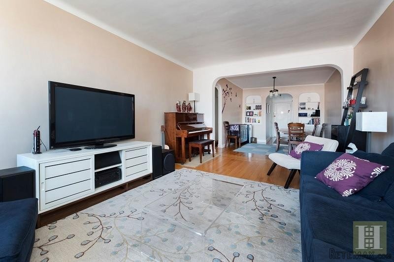 2 bedroom Apartment For Sale: BEAUTIFUL.. - 2
