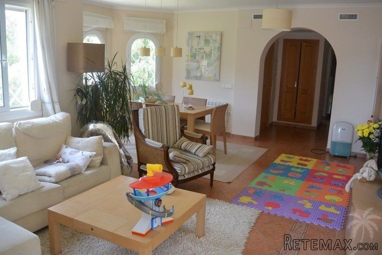 Prime location 4 bedroom property in Denia with private.. - 5