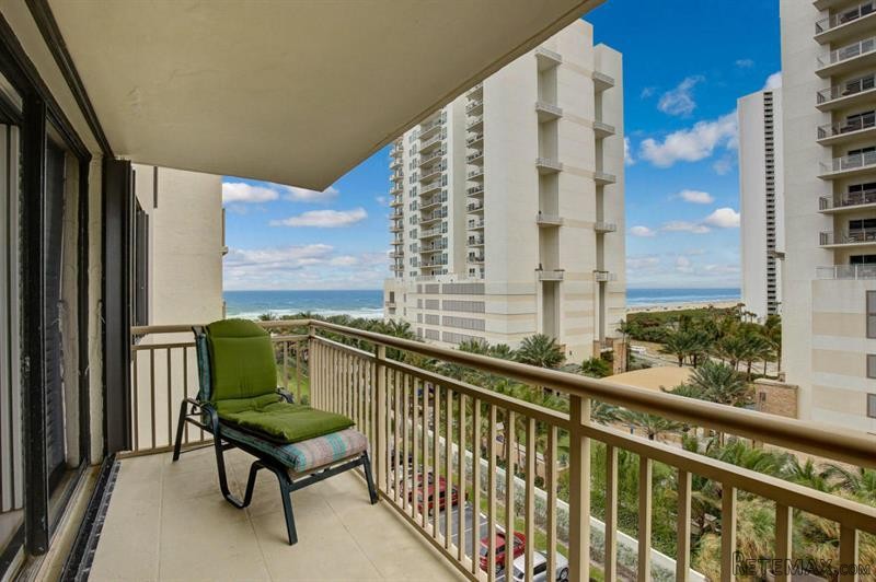2 bedroom Residence For Sale: Singer..