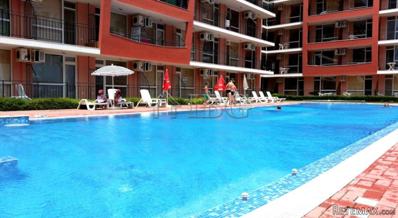 Large furnished studio with pool view.. - 2