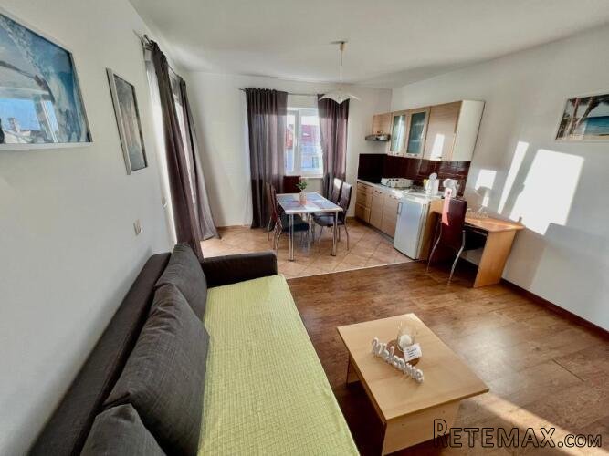 Poreč, stan od 48 m2 u Špadićima, 5oo metara od mora