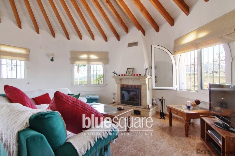 3 Bedroom 2 bathroom detached villa in..