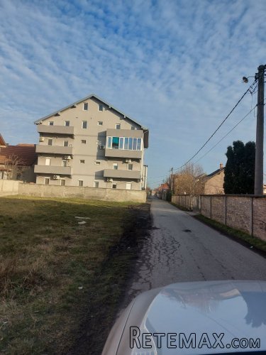 Prodajem stan u Borci - 10