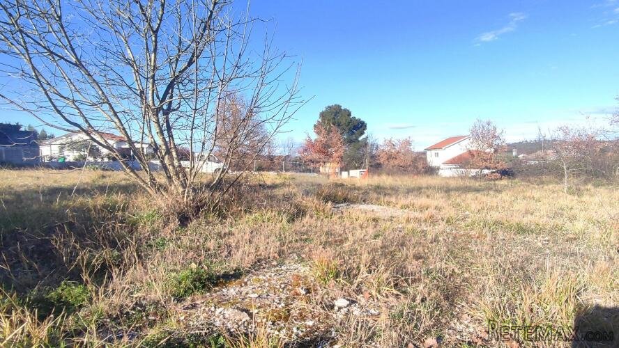 Istra, Buje, Kaštel - građevinsko zemljište stambene namjene - 2