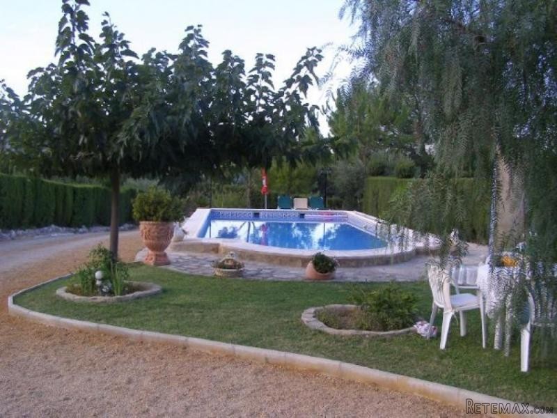 4 bedroom villa with pool (Ref. PV17009) - 2