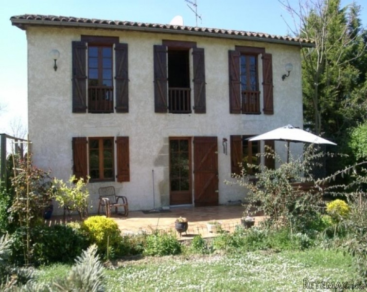Farmhouse & gite set in 9ha land, near.. - 2