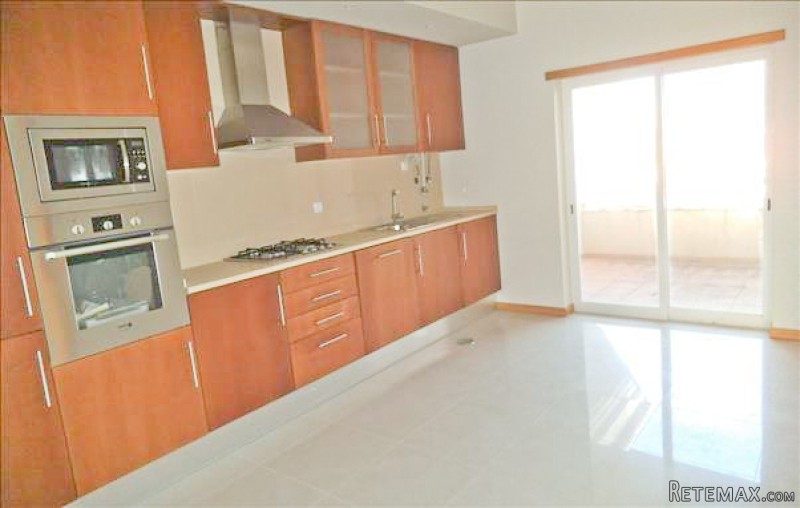Modern 1-Bedroom Apartment With Sea.. - 2