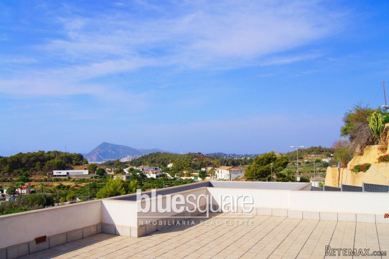 High end villa with sea views for..
