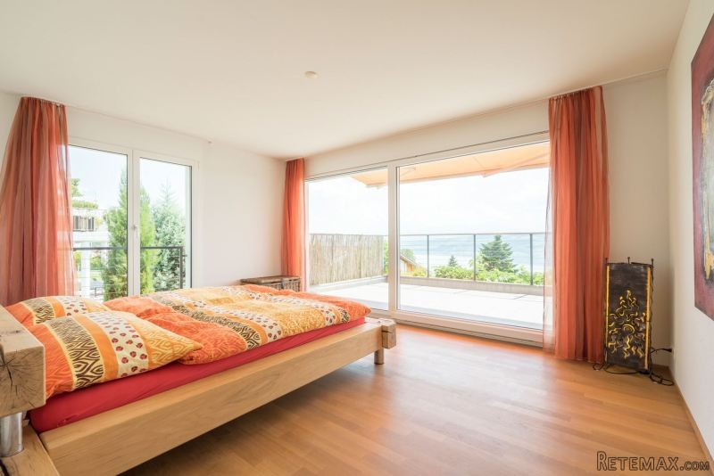 LIVING GEM IN EXCELLENT LOCATION ABOVE.. - 2