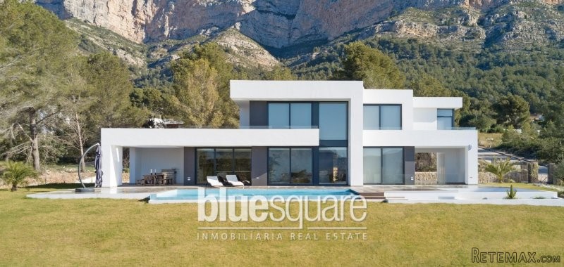 4 Bedroom Modern Individual Villa Javea