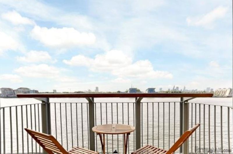 2 Bedroom Apartment Located On The..