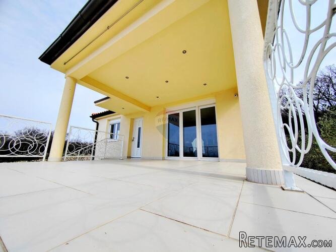 OTOK KRK,OMIŠALJ-villa sa dva stana i bazenom - 3