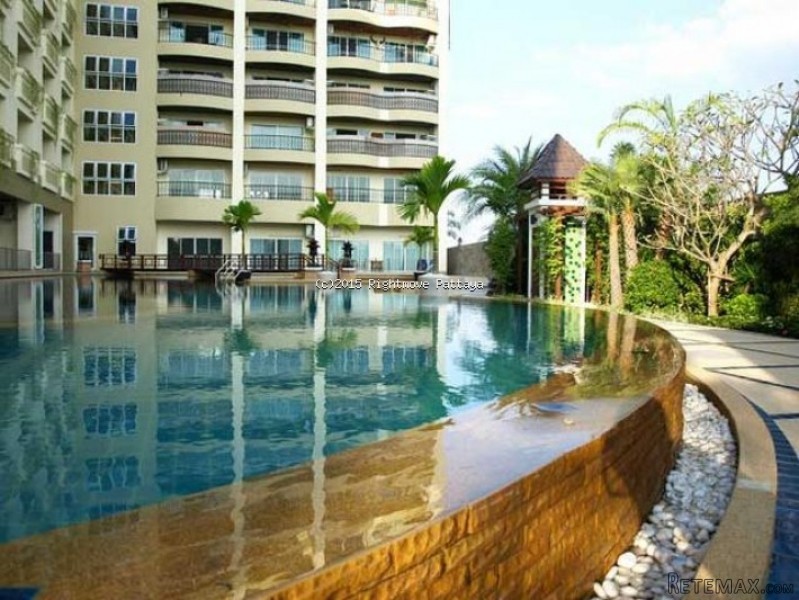 1 Bedroom Condo for sale in Jomtien -..
