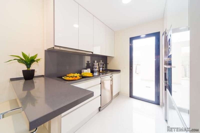 Beautiful New Build Apartments In Los.. - 2