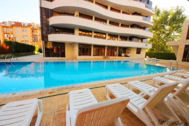 Cozy apartment with convenient..