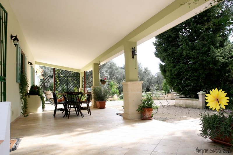 V000086, 3 Bedrooms Villa In Oria..