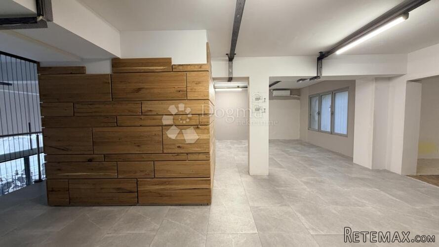 Najam poslovnog prostora 350m2, Kvaternikov trg - 2