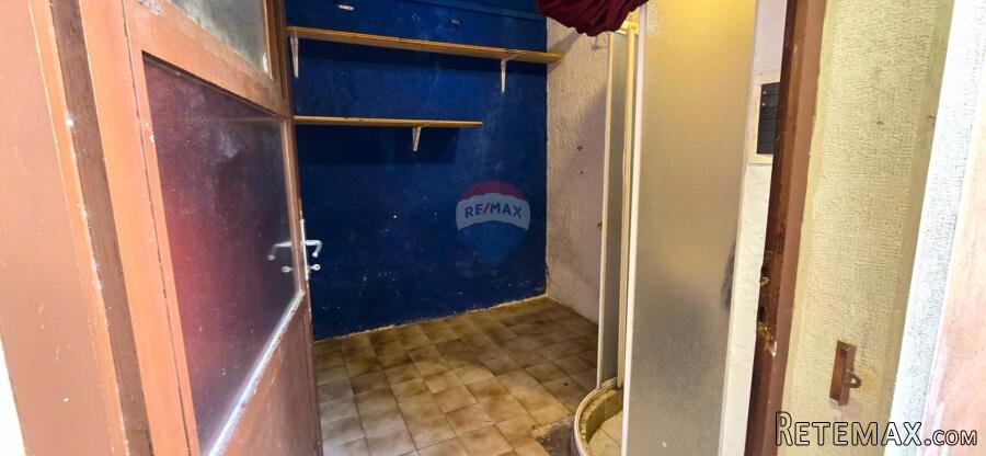Rovinj, ulični poslovni prostor u ulici Casale - 2