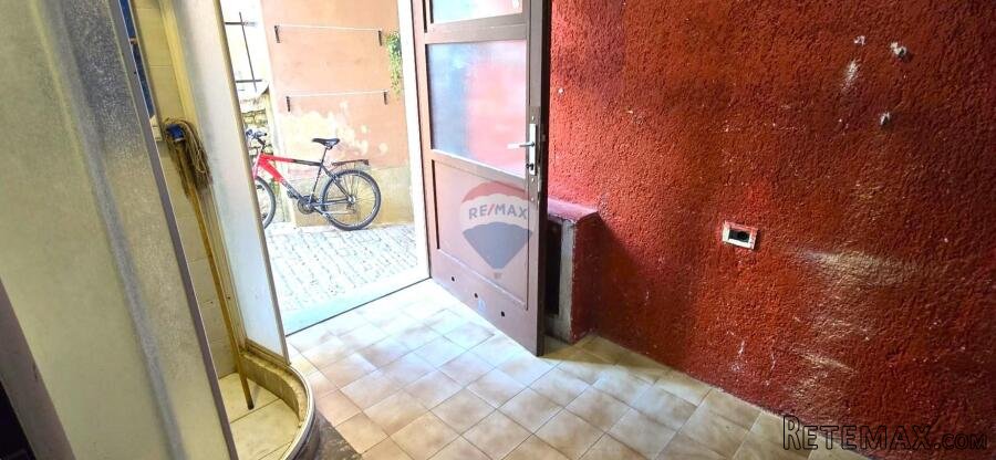 Rovinj, ulični poslovni prostor u ulici Casale - 3
