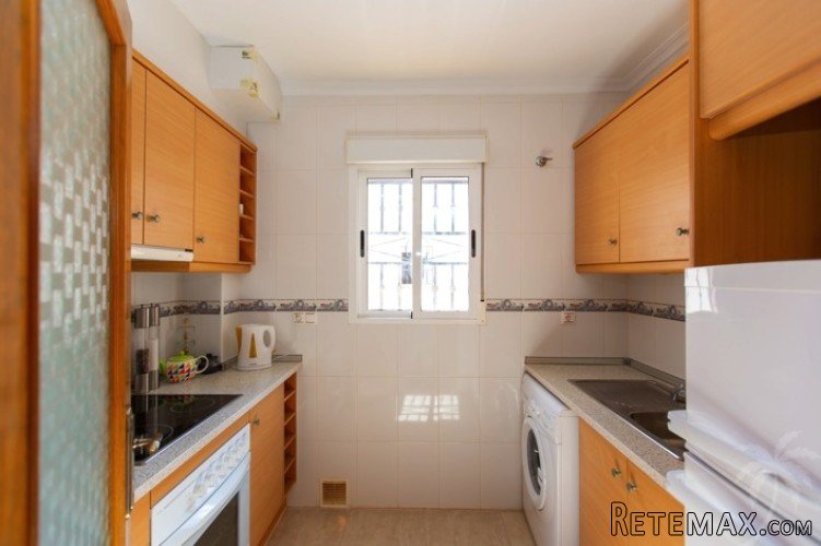 This nice apartment can be found in Los Altos. It has 2.. - 3