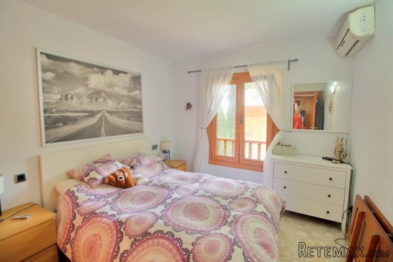 3 bedroom apartment with views to the.. - 2