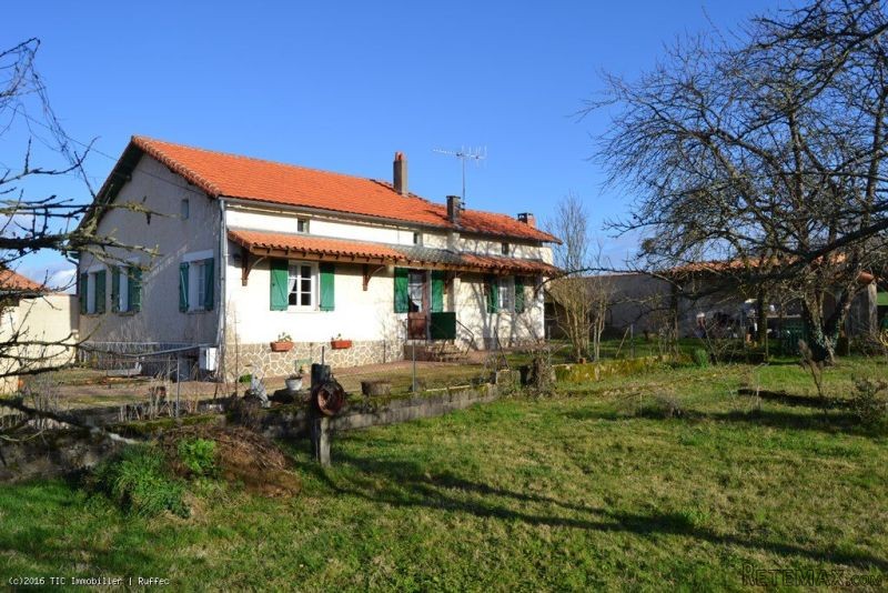 3 Bedroom Property With No Close..