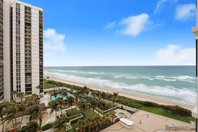 2 bedroom Residence For Sale: Singer..