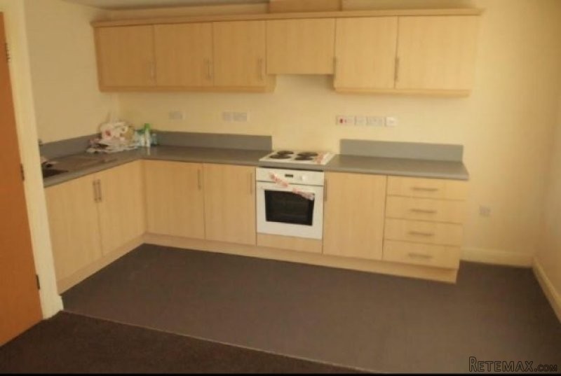 2 bedroom, Flat house for sale - 2