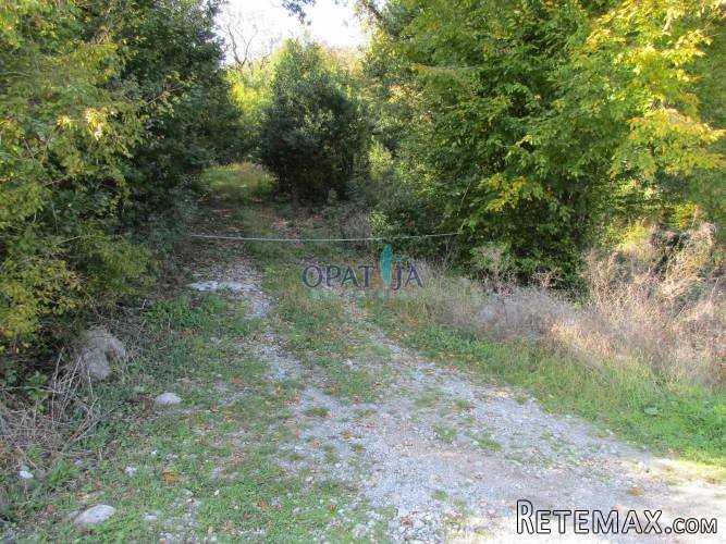 Opatija-Pobri građevinsko zemljište 802 m2 - 2