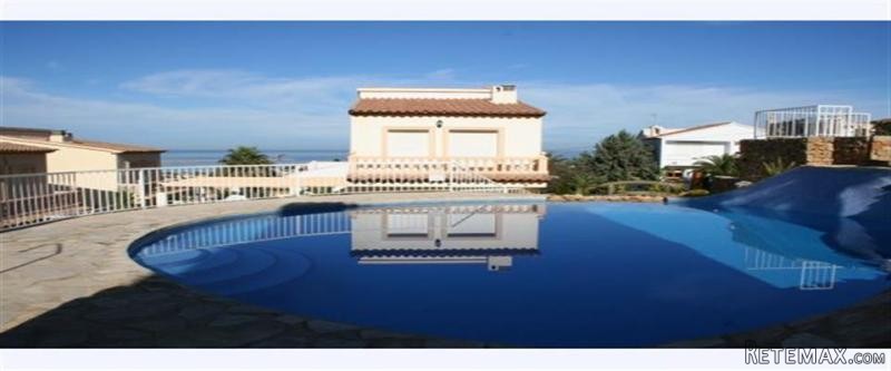2 Bedrooms - Villa - Alicante - For Sale