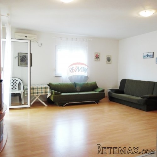Istra, apartman sa terasom u atraktivnome Medulinu
