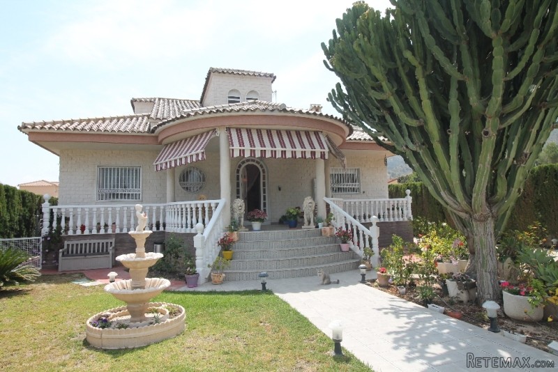 3 Bedrooms - Villa - Alicante - For Sale
