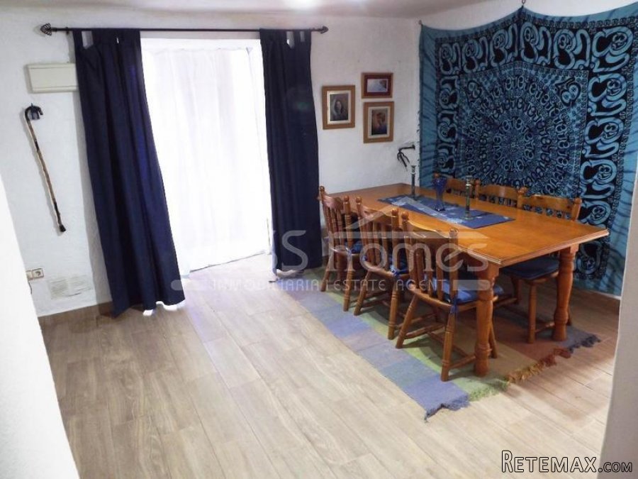 EXCLUSIVE TO VOSS HOMES - QUAINT & QUIRKY VILLAGE HOUSE- A.. - 11