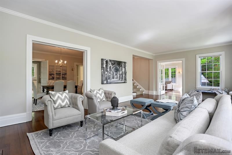 6 bedroom House For Sale: 81 Brookside.. - 2